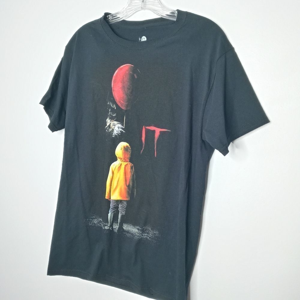 IT Movie Poster 2017 shirt size small - Picture 3 of 7